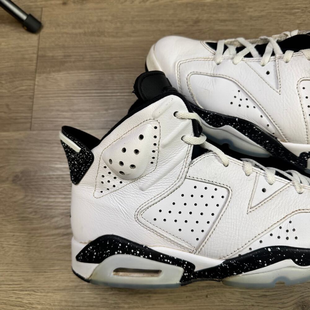 Jordan 6 Retro Reverse Oreo - Picture 3 of 12